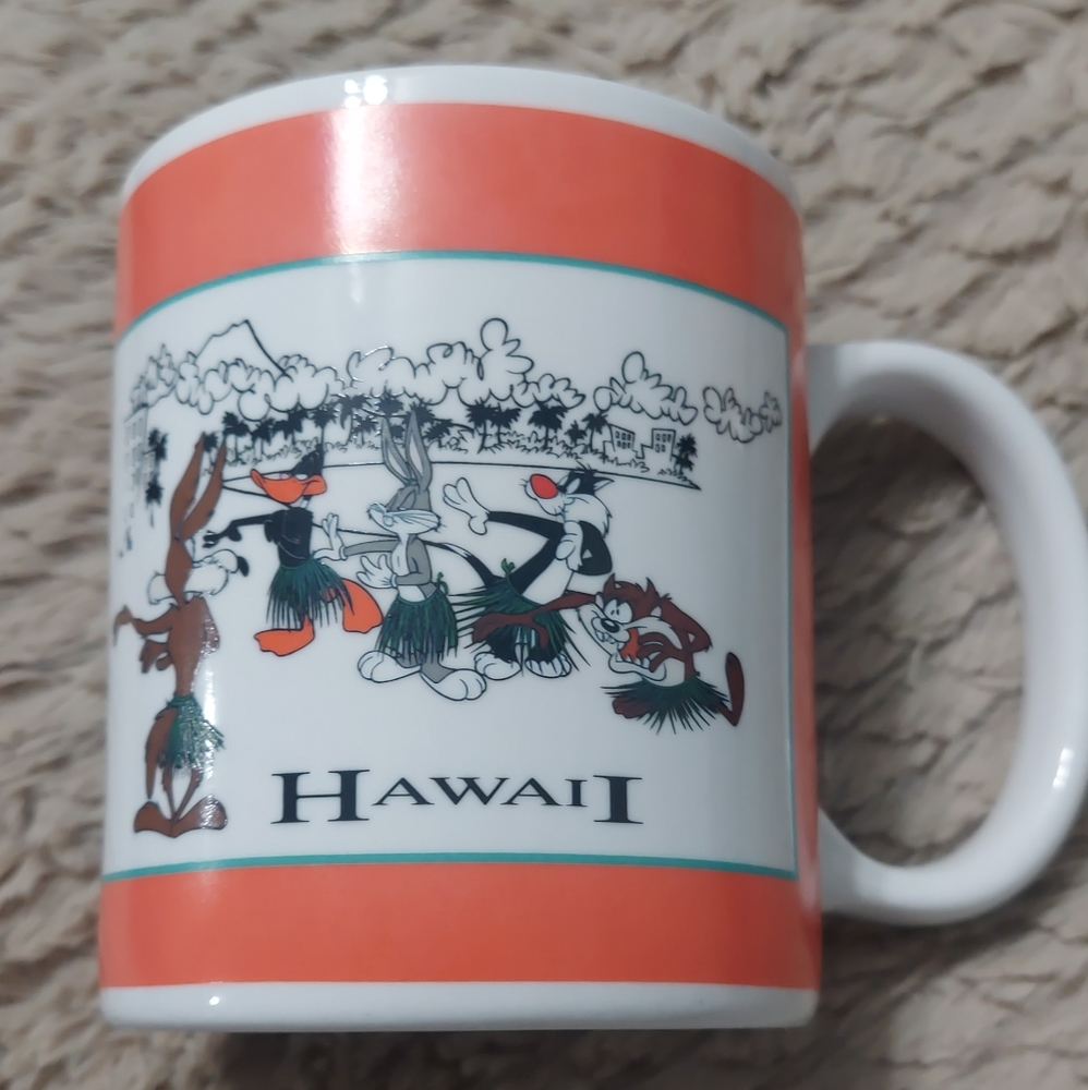 Vintage Looney Tunes Hawaii Hula Dance Coffee Mug Cup 1996 Warner Bros.